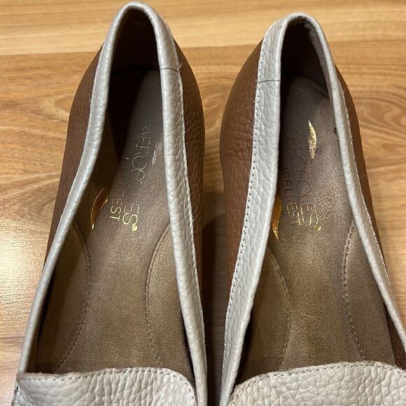 Cream and Tan Leather Wise Choice Loafer Pumps Womens 7.5 - Picture 3 of 8